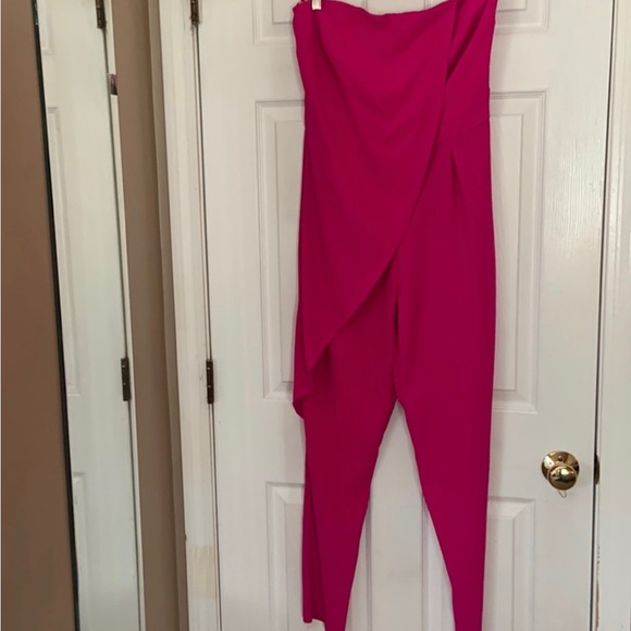 Alexia Admor Woman’s pink strapless jumpsuit size 8 - Picture 2 of 13